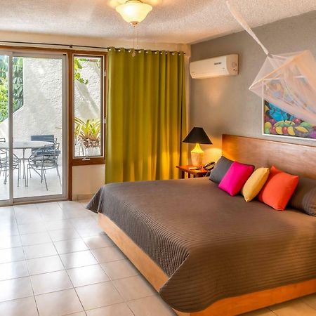 Hotel Montana Petionville Екстер'єр фото