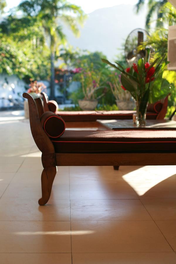 Hotel Montana Petionville Екстер'єр фото