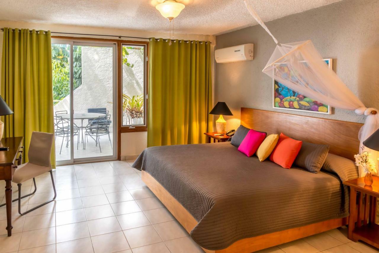Hotel Montana Petionville Екстер'єр фото